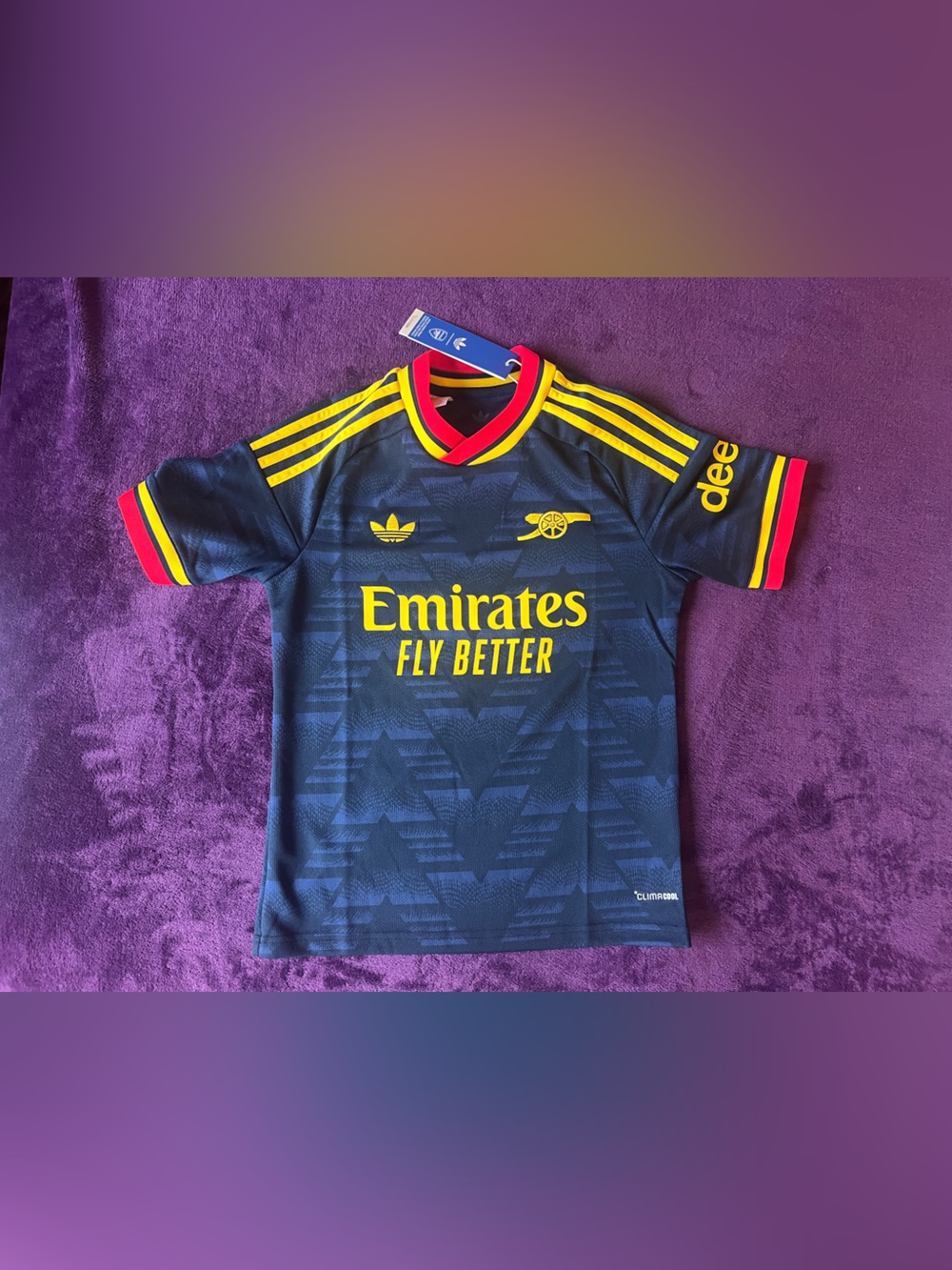 adidas Arsenal Kids Football Jersey (No Name on back) Size 10/11
